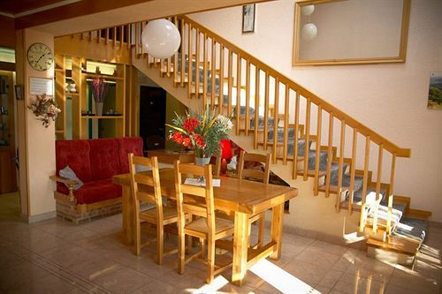 Brit Dak 3* Avallon